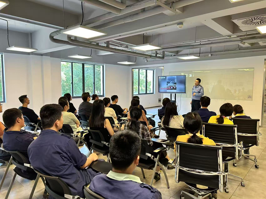 Fire Safety Knowledge Takes Root in Hearts, Building a Secure Firewall Together